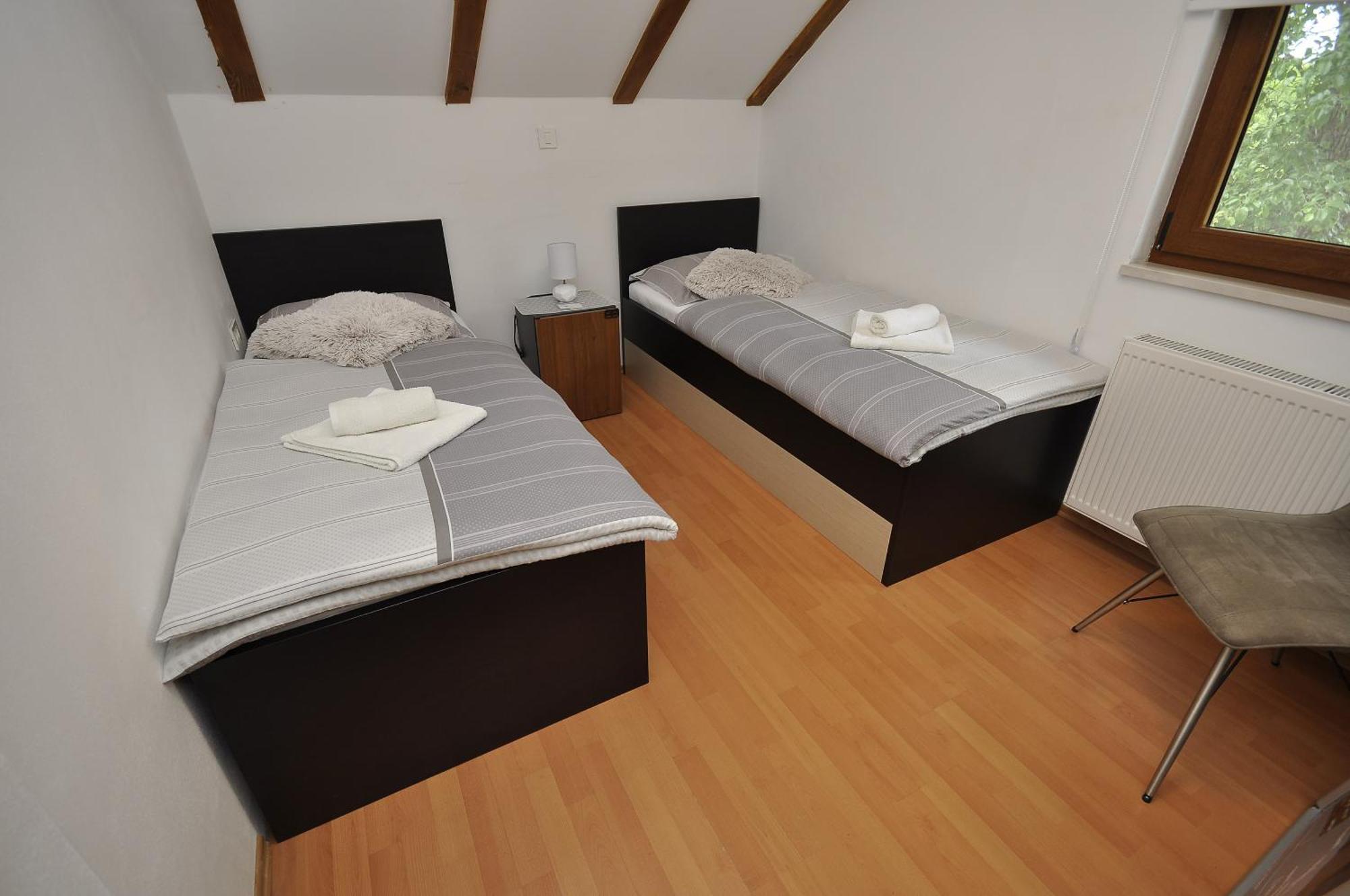 Вилла Holiday House Marija Оточац Экстерьер фото